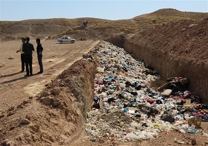 بازدید مسئولان محیط زیست از سایت دفن زباله لالی