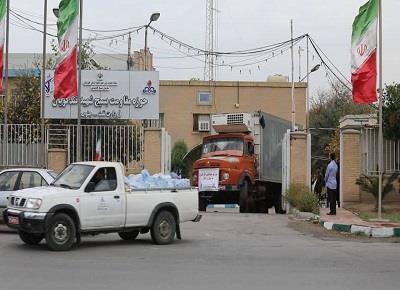 ارسال  600 بسته مواد غذايي توسط شركت نفت و گاز كارون به مناطق سيل زده خوزستان