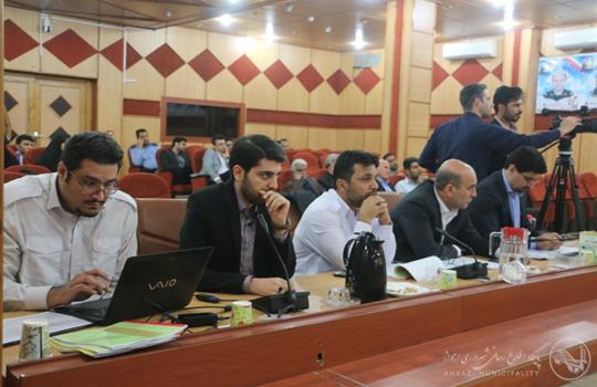 در جلسه شورای اسلامی شهر اهواز با خرید 10 دستگاه خودرو آتش نشانی موافقت شد