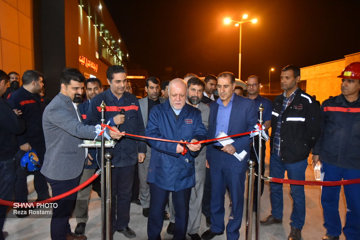 بهره‌برداری از آزمایشگاه خوردگی فولاد اکسین خوزستان باحضور وزیر نفت و استاندار خوزستان