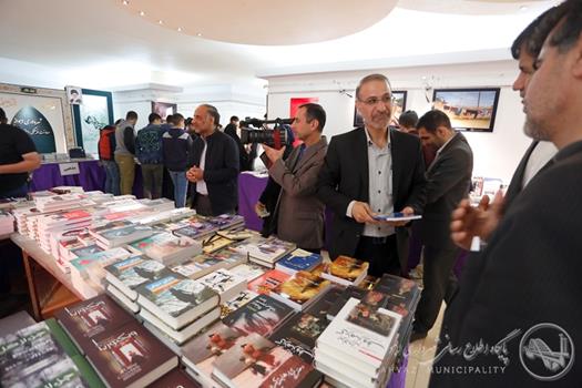 افتتاح نمایشگاه کتاب در معاونت فرهنگی و اموراجتماعی شهرداری اهواز