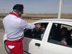 مقابله نجاتگران جمعیت هلال احمر خوزستان با غول کرونا در مبادی ورودی شهرهای سراسر استان ادامه دارد