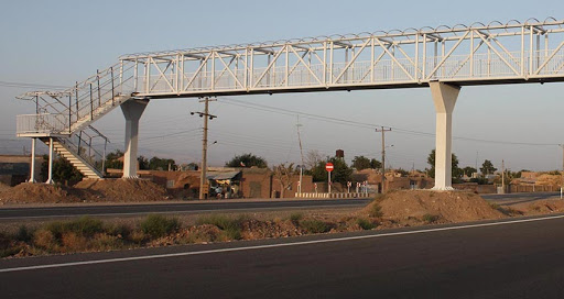 5 پل عابر پیاده در محورهای خوزستان آماده بهره برداری هستند