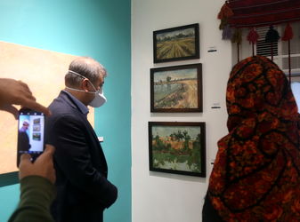 بازدید مدیرعامل سازمان آب و برق خوزستان از نمایشگاه نقاشی “در ستایش رود”