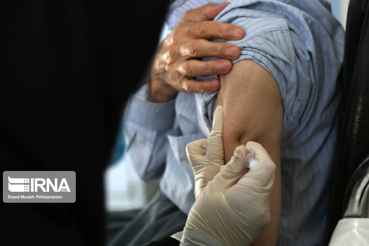 تزریق ۳۰۱ هزار دوز واکسن کرونا در خوزستان