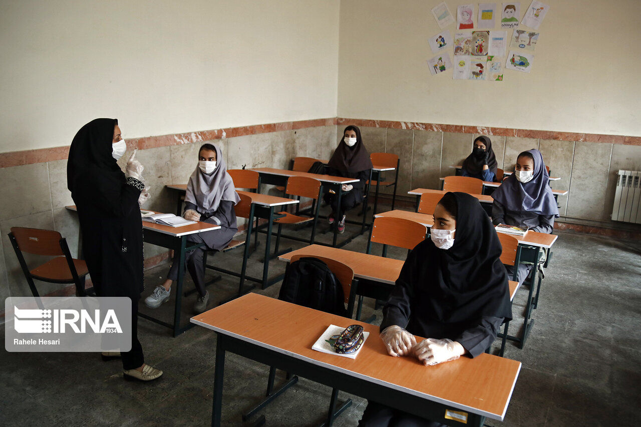دانشگاه‌های خوزستان از تشکیل کلاس ۳۰ نفره خودداری کنند