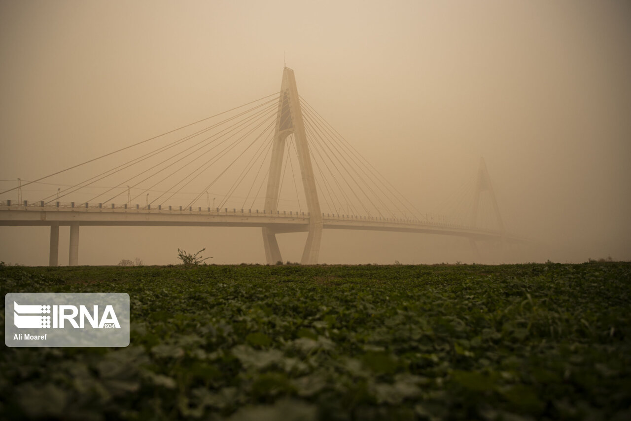 وزش باد شدید و گرد و غبار در راه خوزستان