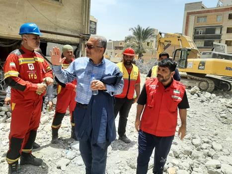 پایان ماموریت آتش نشانان و امداد گران شهرداری اهواز پس از ۱۳ شبانه روز تلاش مداوم آوار برداری در محل ساختمان متروپل آبادان