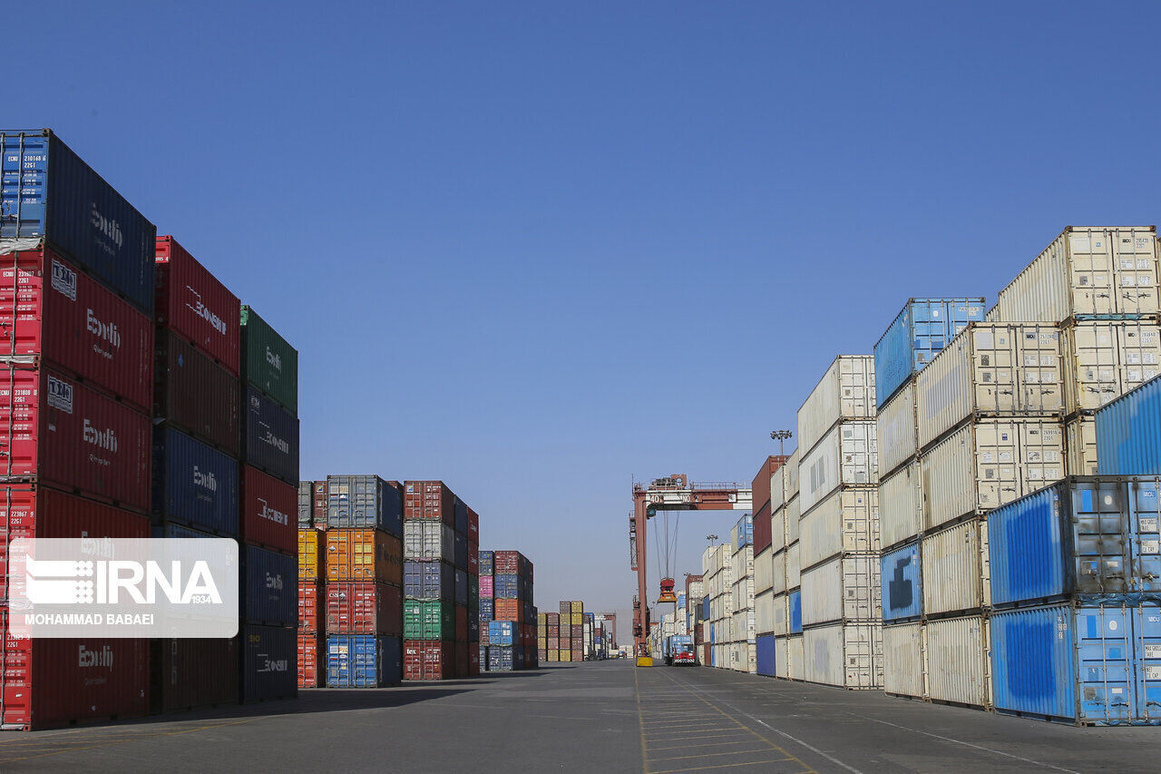 افزایش ۵۲ درصدی صادرات از بندر امام خمینی (ره) خوزستان