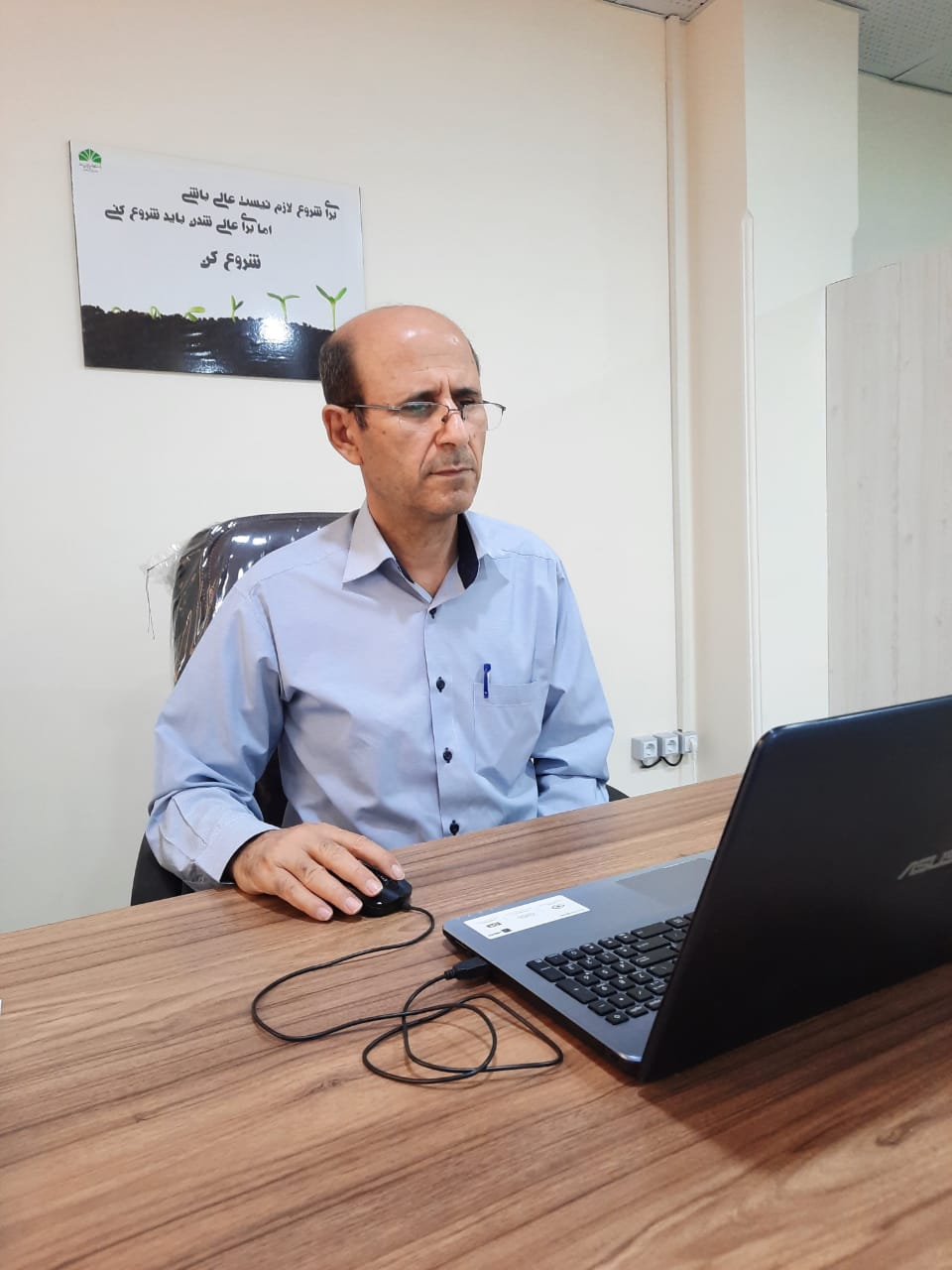 علی حسین صابری: به دنبال بورسیه شغلی نخبگان در دستگاه های اجرایی استان هستیم