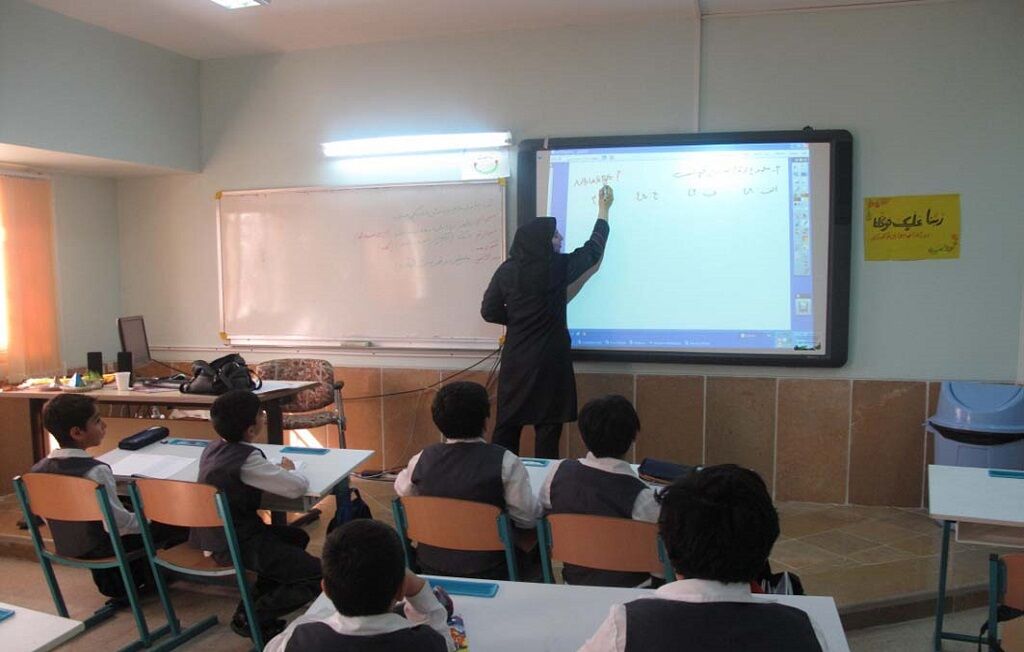 نقاط ضعف و قوت مدارس دولتی و غیر دولتی در خوزستان
